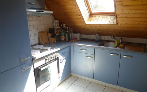 Villa Sorgenfrei: Kamer, Eigendom, Keuken, Gebouw, Huis, Verdieping, Meubilair, Countertop, Cabinetry, Architectuur