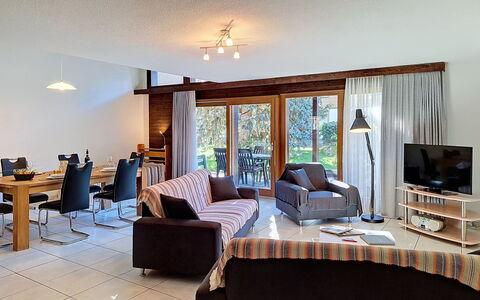 Von Allmen: Meubilair, Interieur Ontwerp, Flooring, Verdieping, Bankstel, Stoel, Plafond, Hout, Kamer, Woonkamer