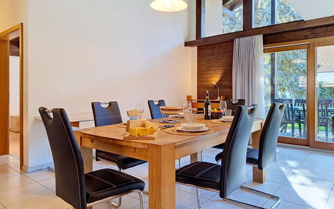 Von Allmen: Meubilair, Interieur Ontwerp, Flooring, Hout, Tafel, Keuken En Eettafel, Verdieping, Stoel, Plafond, Eetkamer
