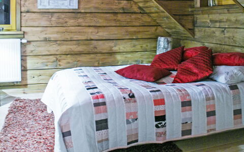 Dworczysko: Slaapkamer, Laken, Bed, Hout, Bedding, Linens, Textiel, Meubilair, Interieur Ontwerp, Verdieping