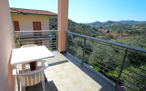 Imperia 530: Eigendom, Huis, Onroerend Goed, Gebouw, Balkon, Appartement, Kamer, Huis, Architectuur, Villa