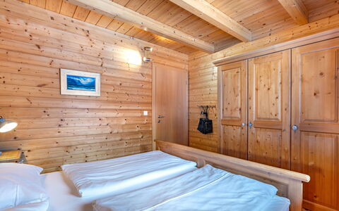 Chalet Venus: Meubilair, Eigendom, Comfort, Venster, Hout, Gebouw, Interieur Ontwerp, Verdieping, Huis, Bed Frame