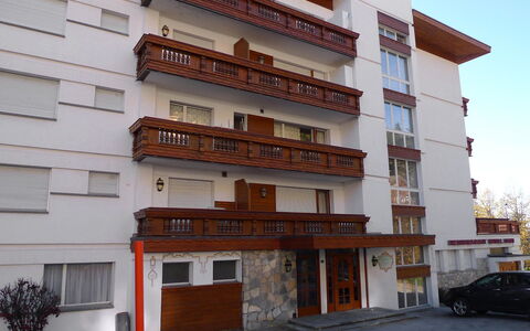 Résidence Christina Apt. 305: Gebouw, Eigendom, Huis, Architectuur, Appartement, Onroerend Goed, Woongebied, Facade, Buurt, Huis