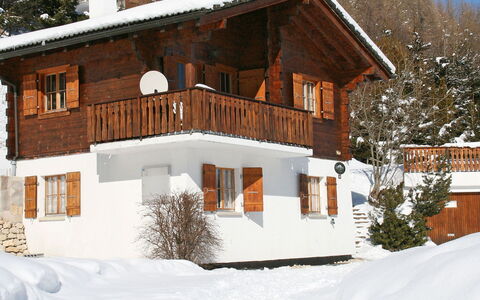 Mountain View: Eigendom, Huis, Sneeuw, Winter, Huis, Gebouw, Onroerend Goed, Verblijf, Boom, Dak