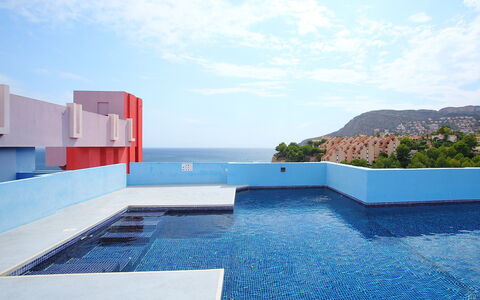 Calpe Calp 914: Water, Lucht, Wolk, Eigendom, Blauw, Gebouw, Zwembad, Rechthoek, Onroerend Goed, Landschap
