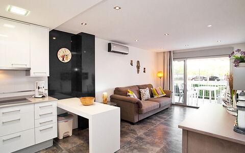 Dms V: Kamer, Eigendom, Meubilair, Interieur Ontwerp, Gebouw, Verdieping, Woonkamer, Plafond, Huis, Huis