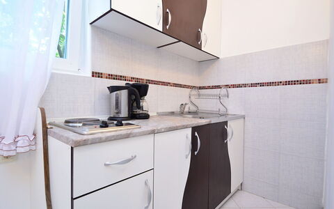 Umag 107: Kamer, Eigendom, Meubilair, Keuken, Huis, Interieur Ontwerp, Materiële Goederen, Onroerend Goed, Cabinetry, Architectuur