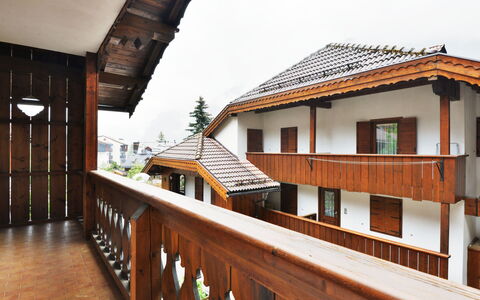 Villaggio Ladino: Eigendom, Gebouw, Lucht, Hout, Verblijf, Beits, Vrije Tijd, Hardwood, Huis, Siding