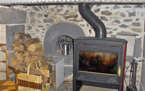 O'Petit Bonheur: Haard, Houtkachel, Warmte, Fireplace, Steenoven, Kamer, Huishoudapparatuur