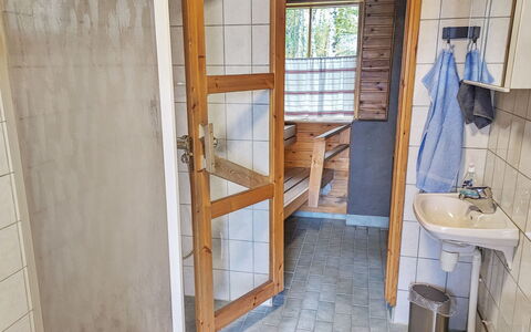 Alakitkajärvi, Takkusalmi: Hout, Flooring, Verdieping, Loodgieterswerkinrichting, Kamer, Deur, Loodgieter, Beits, Hardwood, Badkamer
