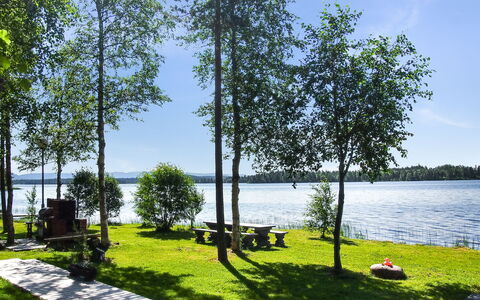Alakitkajärvi, Takkusalmi: Bank, Gazon, Meer, Schaduw, Kust, Reservoir, Park, Tuin, Kust, Geluid