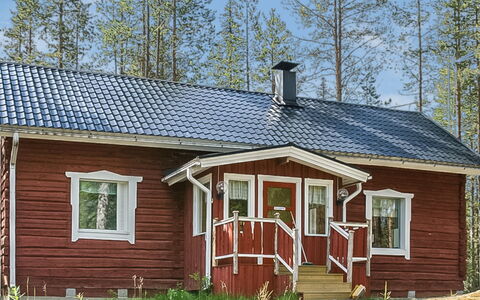 Pajalan Piilopirtti: Hout, Verblijf, Huis, Huis, Dak, Siding, Blokhut, Veranda, Schuifraam, Garden Gebouwen