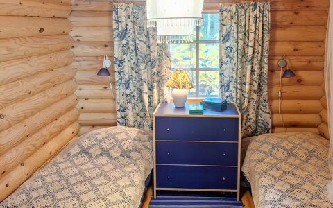 Honkaranta: Bed, Meubilair, Slaapkamer, Interieur Ontwerp, Bedding, Laken, Flooring, Hout, Verdieping, Kamer