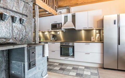 Juurakkopirtti: Keuken, Hout, Major Appliance, Toestel Van De Keuken, Flooring, Countertop, Interieur Ontwerp, Plafond, Meubilair, Huishoudapparatuur