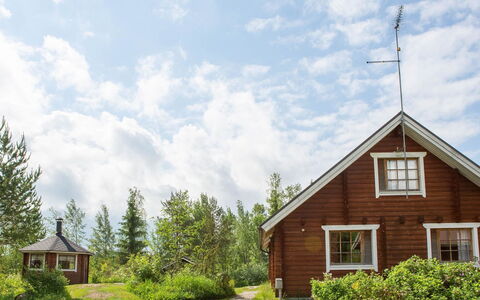 Ranta-Lemettilä: Huis, Verblijf, Dak, Landgoed, Schaduw, Boerderij, Gazon, Landscaping, Tuin, Werf