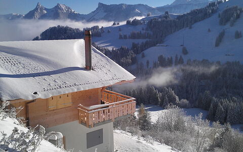Chalet la Poya: Lucht, Berg, Sneeuw, Gebouw, Natuur, Helling, Wolk, Freezing, Huis, Glacial Landform