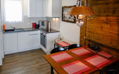 Accommodatie:&nbsp;Petrani 400.9