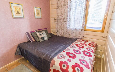 Pyryruka: Hout, Slaapkamer, Laken, Bed, Verdieping, Interieur Ontwerp, Flooring, Meubilair, Huis, Bedding