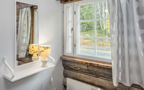 Revonaapa B13: Interieur Ontwerp, Hout, Flooring, Kamer, Verdieping, Loodgieterswerkinrichting, Gordijn, Huis, Loodgieter, Plafond