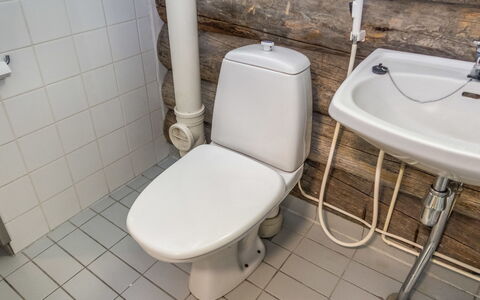 Revonaapa B13: Wc Bril, Loodgieterswerkinrichting, Badkamer, Toilet, Loodgieter, Wastafel, Flooring, Verdieping, Wastafel In De Badkamer, Kraan