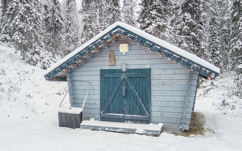 Pöllölaakso: Hout, Siding, Verblijf, Huis, Huis, Plank, Garden Gebouwen, Blokhut, Hardwood, Veranda