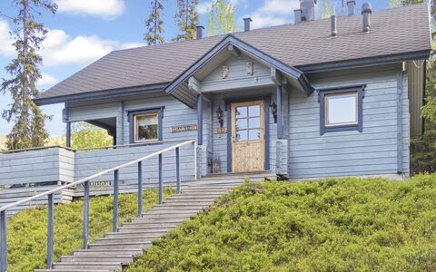 Pöllölaakso: Hout, Siding, Verblijf, Huis, Huis, Plank, Garden Gebouwen, Blokhut, Hardwood, Veranda
