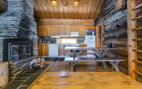 Seitsemän Savua 3: Hout, Verblijf, Beits, Hardwood, Blokhut, Plank, Plafond, Natuurlijk Materiaal, Timmerhout, Garden Gebouwen