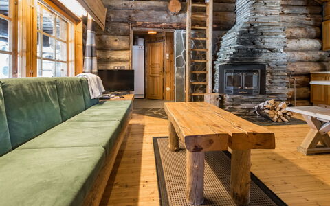 Seitsemän Savua 3: Hout, Verblijf, Beits, Hardwood, Blokhut, Plank, Plafond, Natuurlijk Materiaal, Timmerhout, Garden Gebouwen