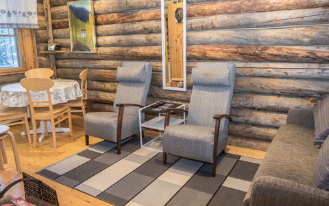 Saukkokumpu 3: Meubilair, Flooring, Hout, Verdieping, Interieur Ontwerp, Stoel, Houten Vloer, Kamer, Woonkamer, Hardwood