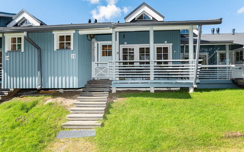 Kelokivakka E23: Deur, Siding, Verblijf, Veranda, Dek, Schaduw, Plank, Werf, Hardwood, Verf
