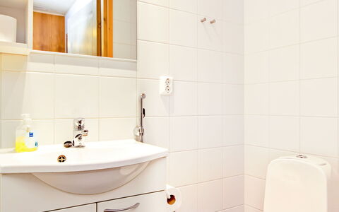 Ruka Sunhill: Boot, Zwemwater, Watercraft, Boten En Varen - Materialen En Benodigdheden, Bank, Waterweg, Waterloop, Meer, Kust En Oceanic Landvormen