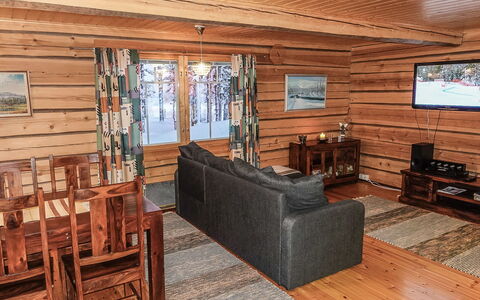 Ylikyrön Mökki: Hout, Meubilair, Flooring, Verdieping, Houten Vloer, Plafond, Interieur Ontwerp, Woonkamer, Hardwood, Beits