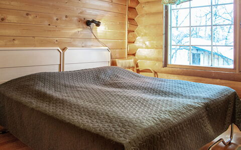 Kilpis-Arkki: Hout, Slaapkamer, Bed, Meubilair, Laken, Verdieping, Interieur Ontwerp, Flooring, Bedding, Kamer