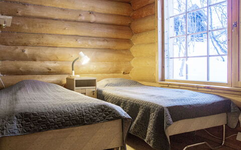 Kilpis-Arkki: Hout, Flooring, Verdieping, Interieur Ontwerp, Plafond, Meubilair, Kamer, Slaapkamer, Bed, Laken