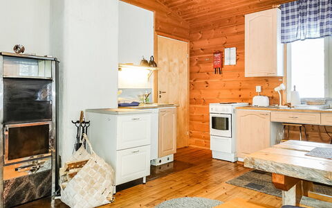Hoviranta: Hout, Meubilair, Major Appliance, Keuken, Toestel Van De Keuken, Plafond, Flooring, Interieur Ontwerp, Verdieping, Kamer