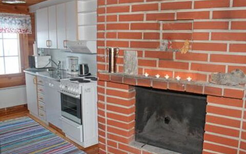 Juolukka: Hout, Meubilair, Flooring, Interieur Ontwerp, Steen, Verdieping, Plafond, Kamer, Keuken, Haard