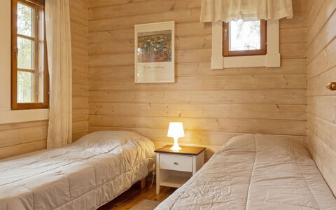 Lonnakko: Hout, Interieur Ontwerp, Flooring, Verdieping, Meubilair, Kamer, Bed, Slaapkamer, Bruin, Huis