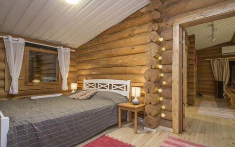 Pohosniemi: Meubilair, Interieur Ontwerp, Hout, Flooring, Plafond, Verdieping, Slaapkamer, Bed, Kamer, Verlichting