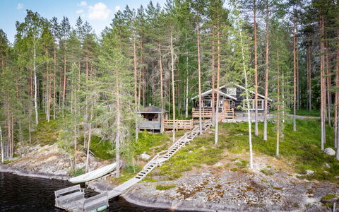 Kalliomökki: Hout, Siding, Verblijf, Huis, Huis, Plank, Garden Gebouwen, Blokhut, Hardwood, Veranda
