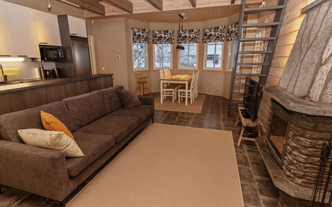 Rukan Taikavuosseli 12 a: Interieur Ontwerp, Meubilair, Flooring, Bankstel, Verdieping, Hout, Woonkamer, Appartement, Plafond, Kamer