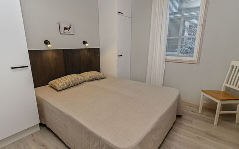 Rukan Taikavuosseli 12 a: Bed, Meubilair, Interieur Ontwerp, Verdieping, Slaapkamer, Flooring, Muur, Hout, Laken, Kamer