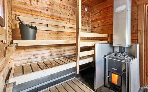 Rukan Taikavuosselin Helmi 8 B: Hout, Verblijf, Blokhut, Woud, Schuur, Garden Gebouwen, Lariks, Bos, Beits