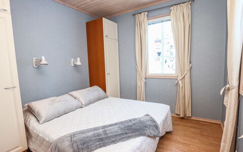 Rukan Taikavuosselin Helmi 8 a: Meubilair, Interieur Ontwerp, Verdieping, Slaapkamer, Hout, Flooring, Plafond, Kamer, Bed, Linens