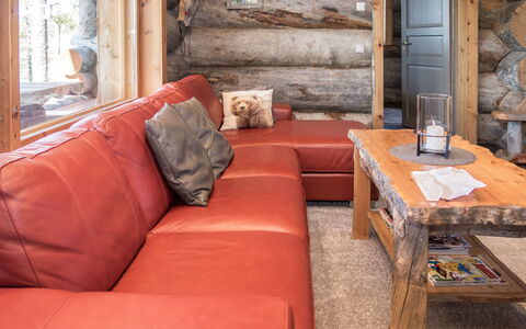 Karhulinna: Meubilair, Hout, Interieur Ontwerp, Flooring, Bankstel, Kamer, Verdieping, Woonkamer, Beits