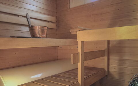 Moitakuru A14: Hout, Flooring, Verdieping, Interieur Ontwerp, Sauna, Beits, Kamer, Hardwood, Plafond, Plank