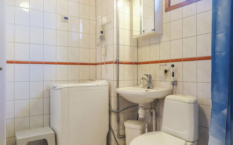 Moitakuru A14: Loodgieterswerkinrichting, Flooring, Wastafel, Verdieping, Wastafel In De Badkamer, Loodgieter, Interieur Ontwerp, Badkamer, Kraan, Toilet