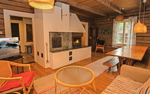 Villa Pettu: Boom, Hout, Verblijf, Huis, Dak, Huis, Land Lot, Landelijk Gebied, Siding