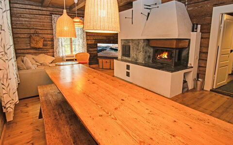 Villa Pettu: Boom, Hout, Verblijf, Huis, Dak, Huis, Land Lot, Landelijk Gebied, Siding