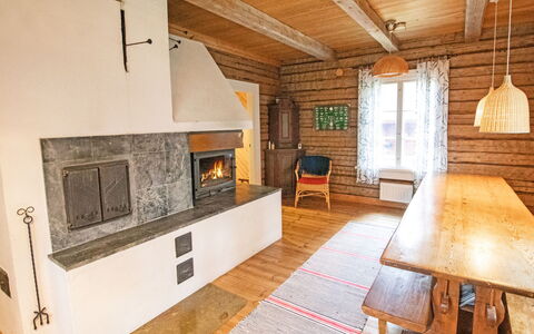 Villa Pettu: Boom, Hout, Verblijf, Huis, Dak, Huis, Land Lot, Landelijk Gebied, Siding