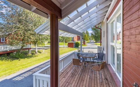 Tahko Ski Koivulantie: Hout, Huis, Veranda, Huis, Dak, Deur, Samengesteld Materiaal, Dek, Verblijf, Siding